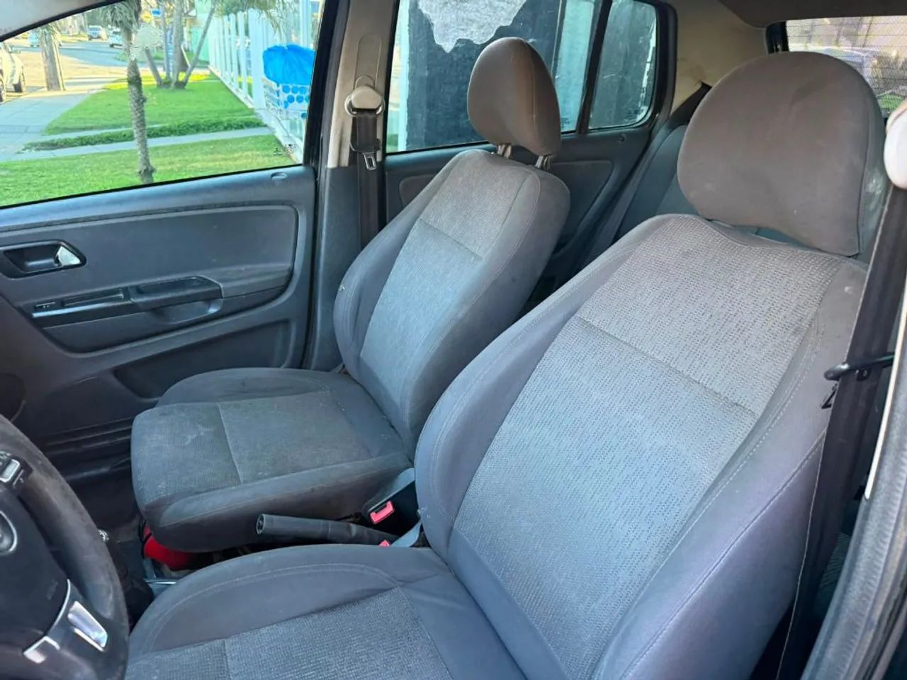 Volkswagen Fox 1.0 MI Total Flex 8V 5P 2014 - Foto 5
