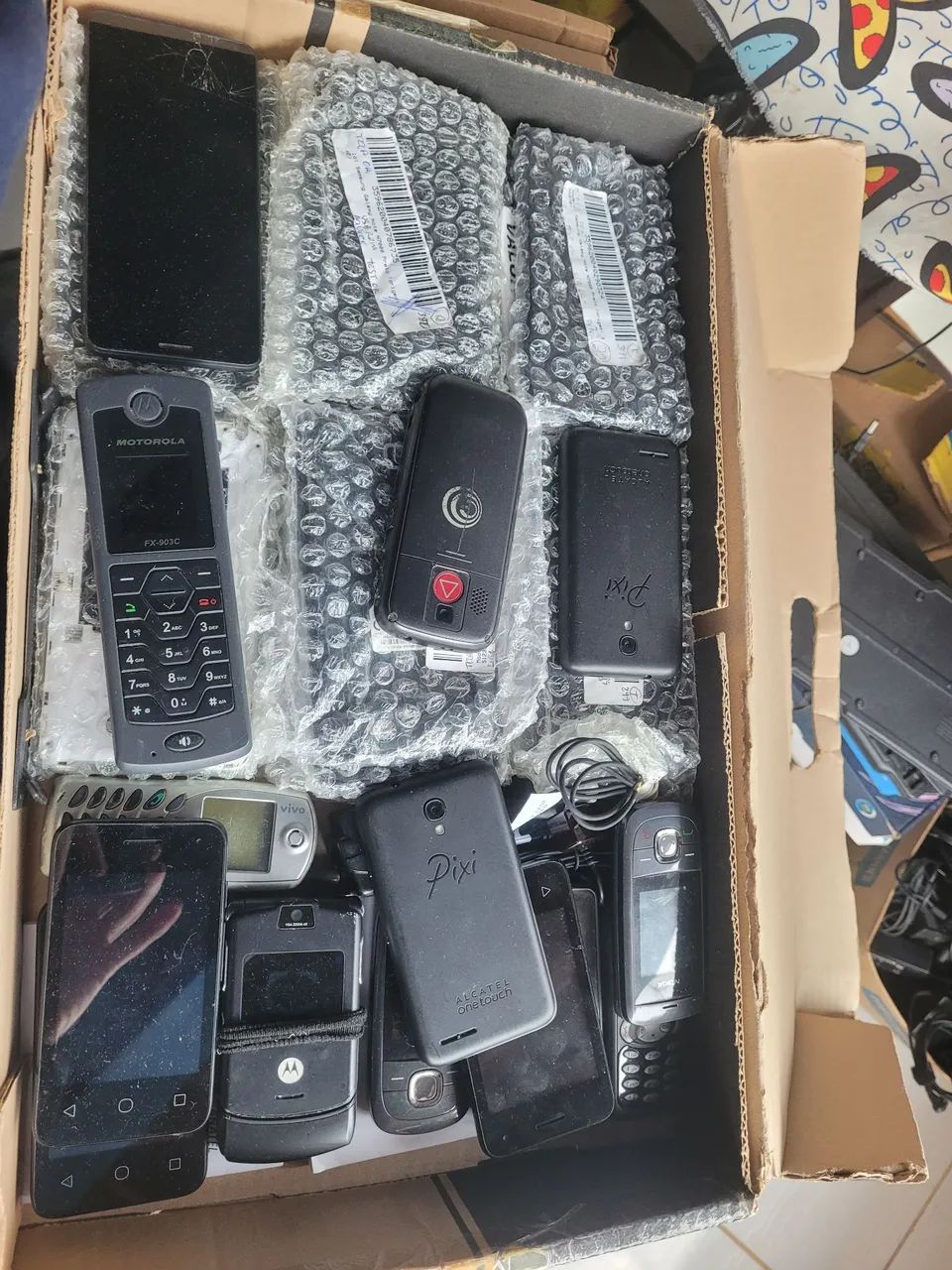 Lote aprox 300 celular colecao e pecas alguns raros - Foto 3
