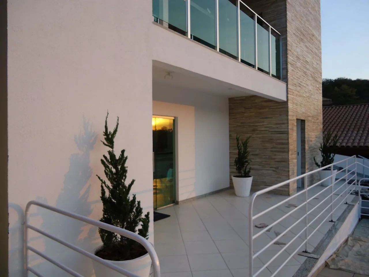 ALUGA-SE SEGUNDO PISO COMERCIAL COMPLETO <br>