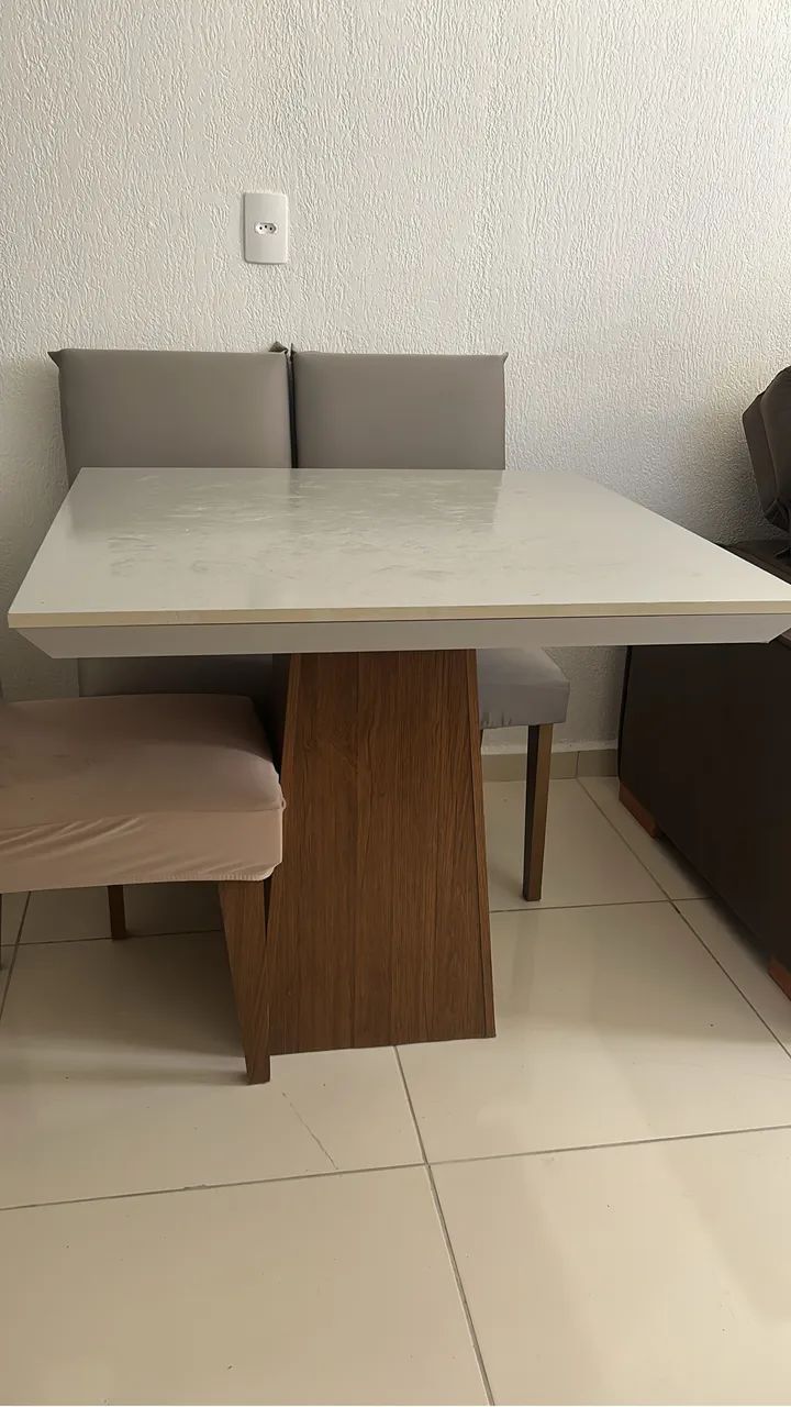 Mesa de jantar quadrada, 4 cadeiras - Foto 3
