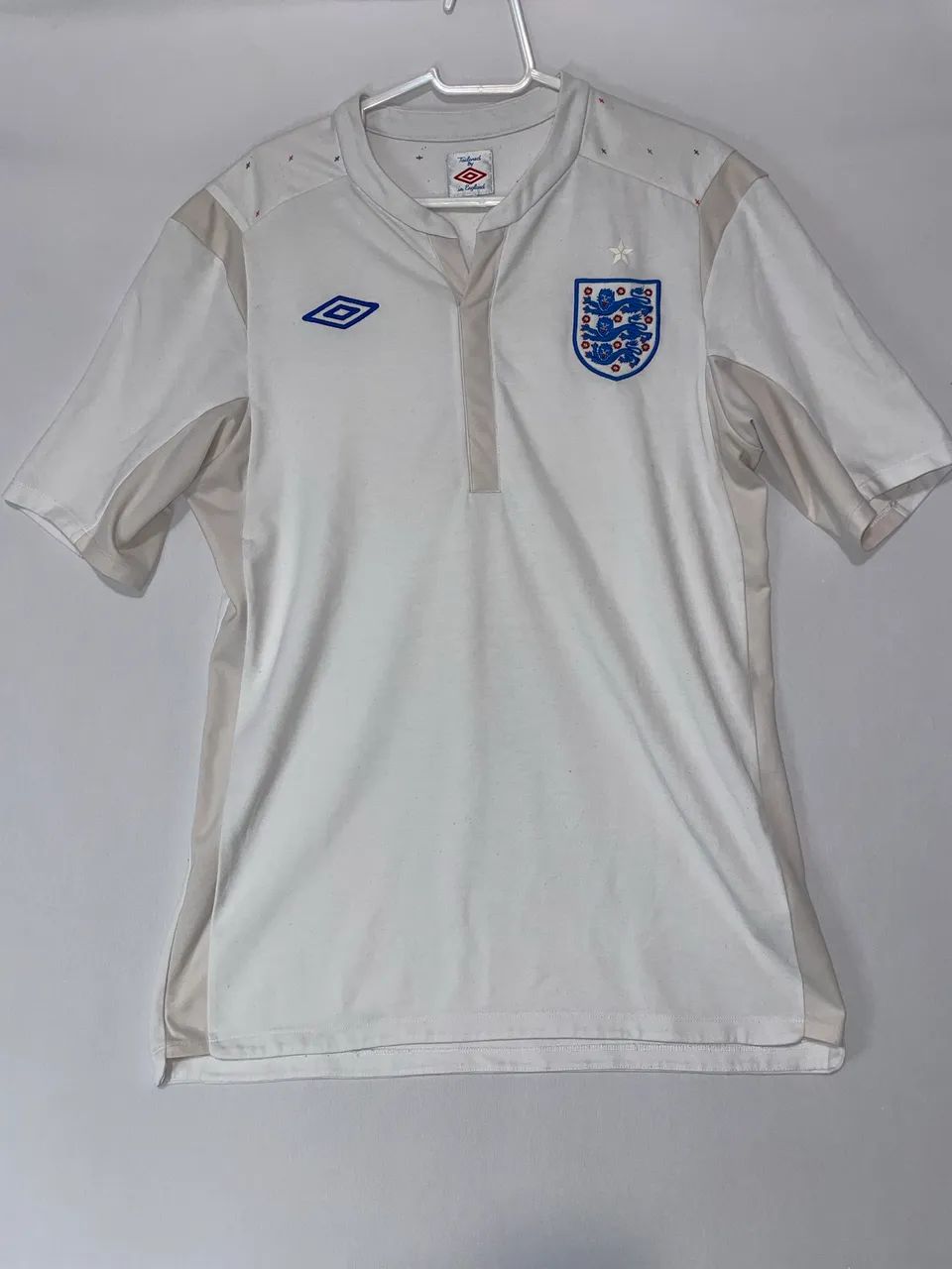 Camisa de futebol da seleção da Inglaterra umbro