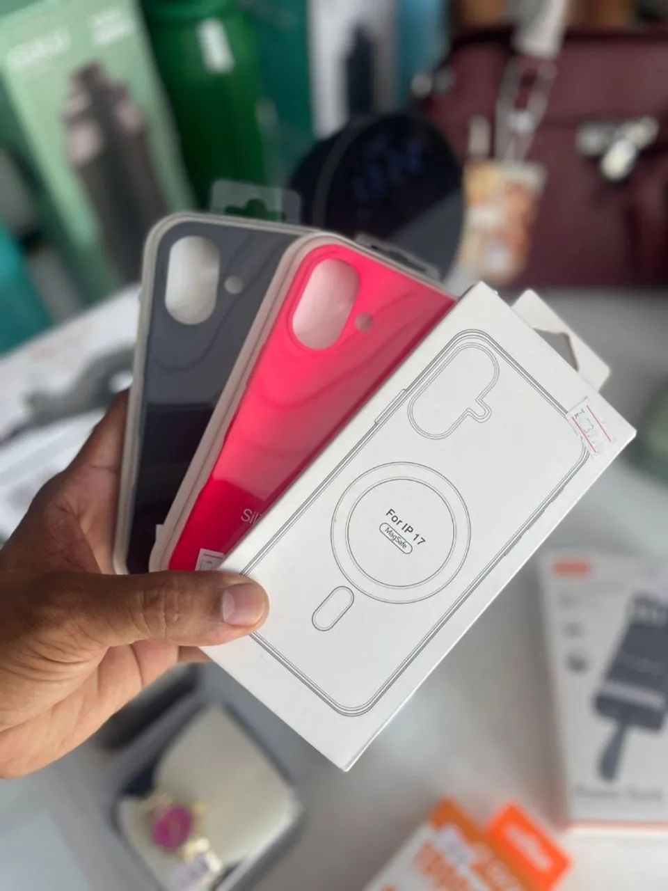 Capa iPhone com imã de carregador - Foto 3