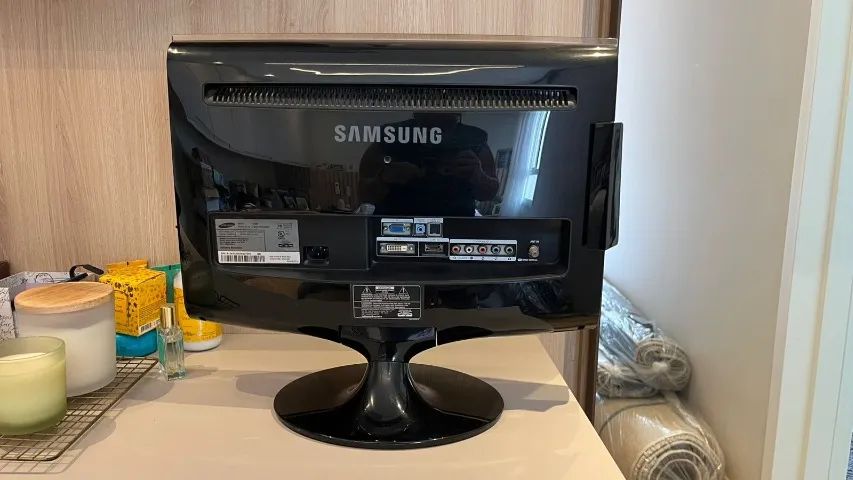 Monitor Samsumg LCD 19 polegadas - Foto 2