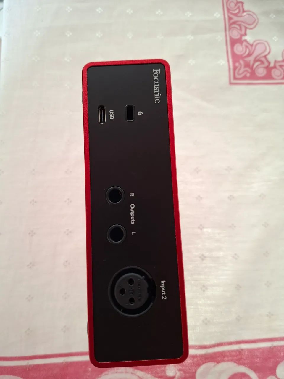 Interface de áudio Focusrite Sarlett Solo 4a Geração - Foto 3