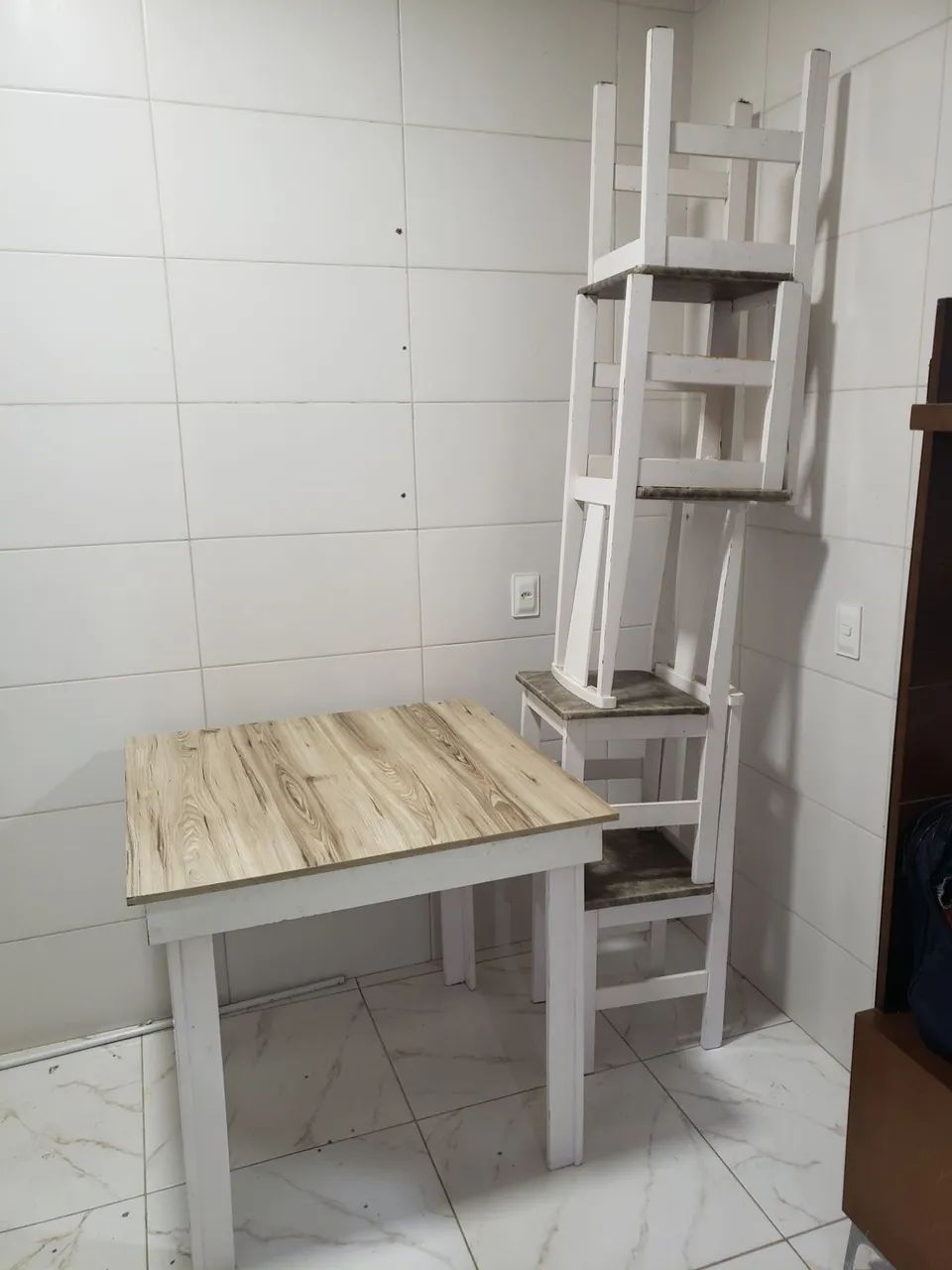 Mesa 4 cadeiras 