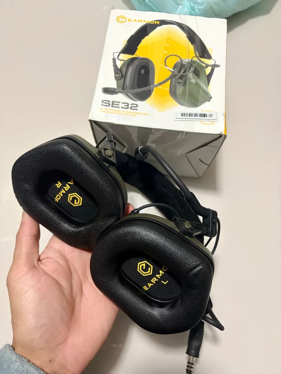 headset abafador eletrônico tático Earmor M32 - Foto 4