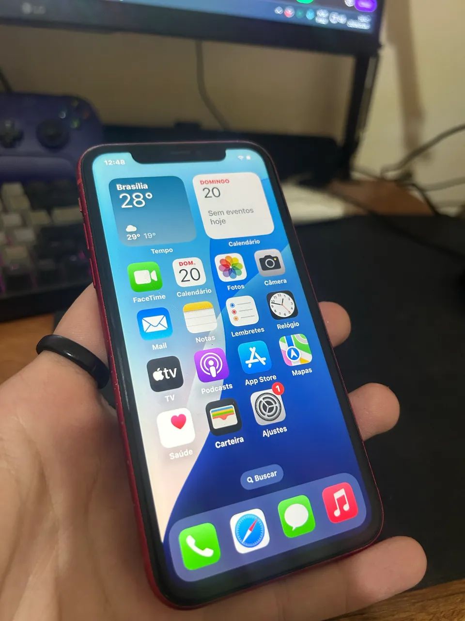 iPhone 11 RED  - Foto 2