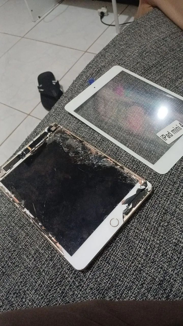 Ipad Mini 4 (Retirada de peças)