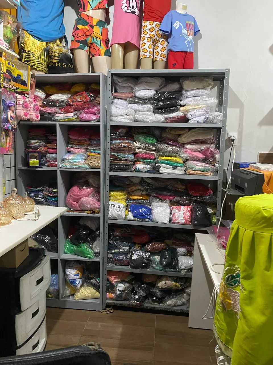 Vendo uma lojinha completa para quem quer abrir o seu próprio negócio - Foto 5