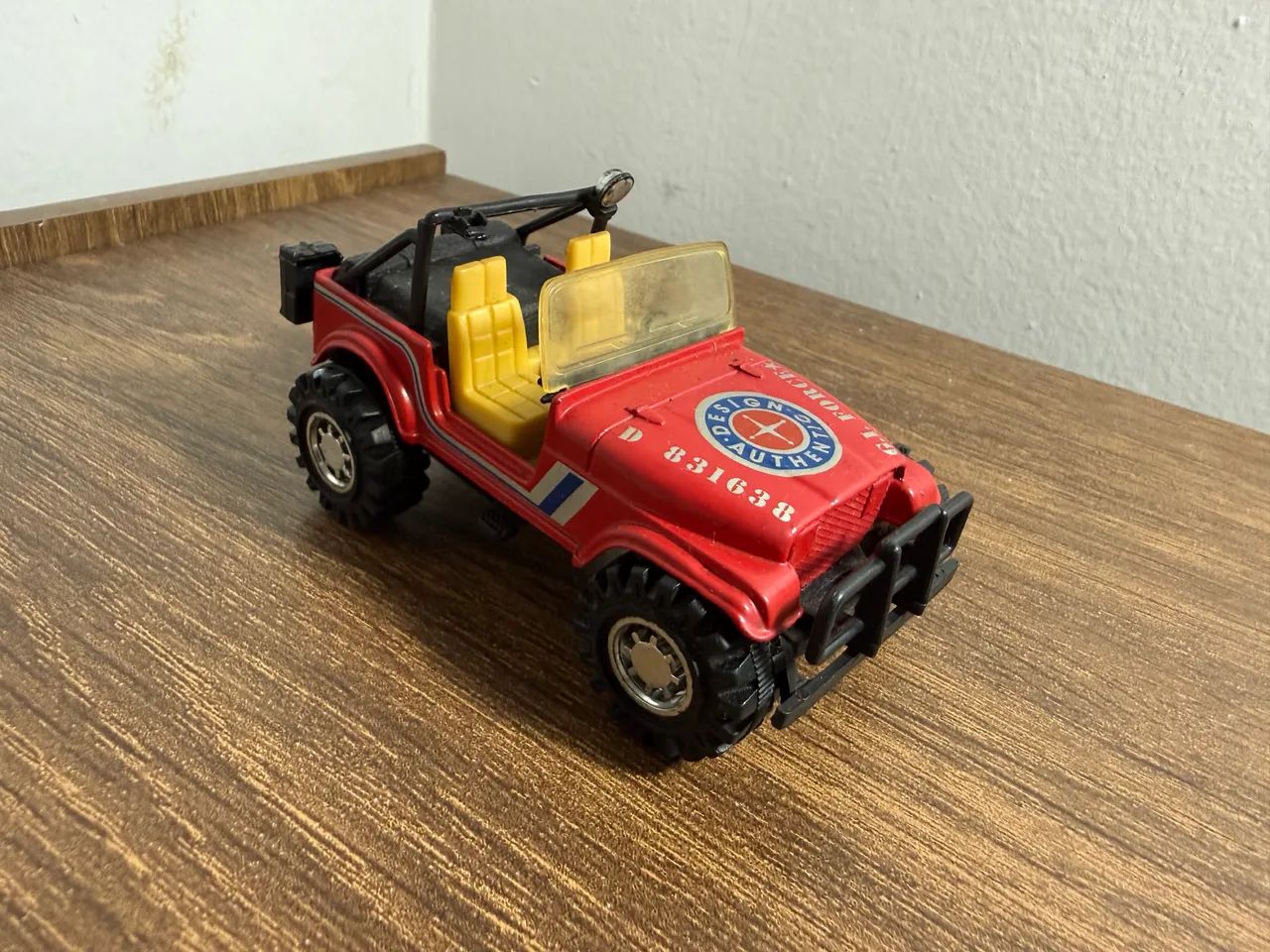 Jeep anos 90 de ferro 