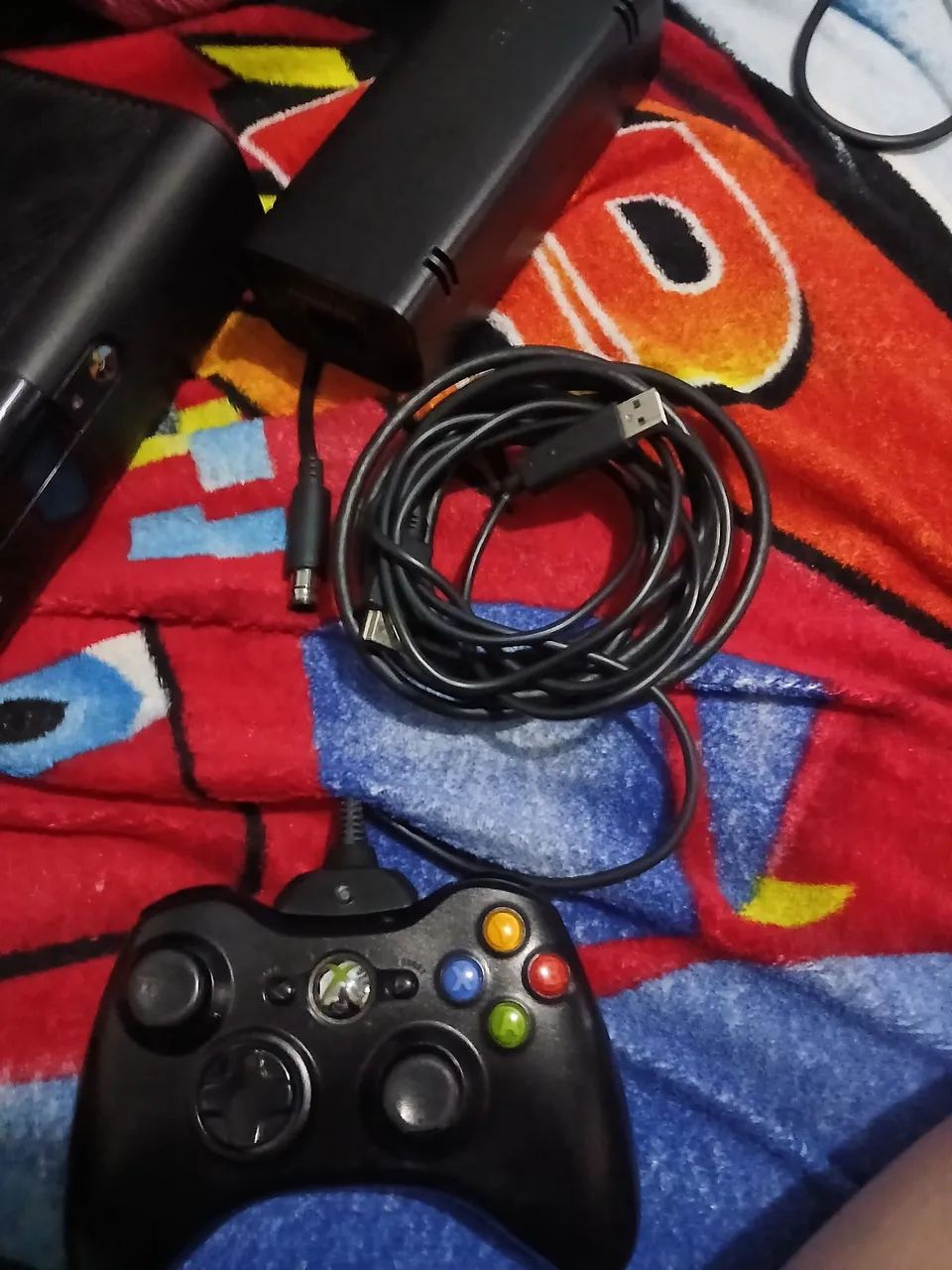 XBOX 360 + 2 CONTROLES E KINECT - Foto 5