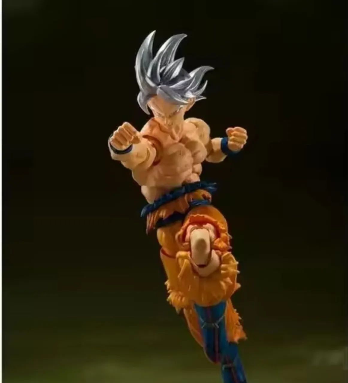 Bandai - SH Figuarts - Son Goku Ultra Instinct (Edição Toyotaro) - Foto 3