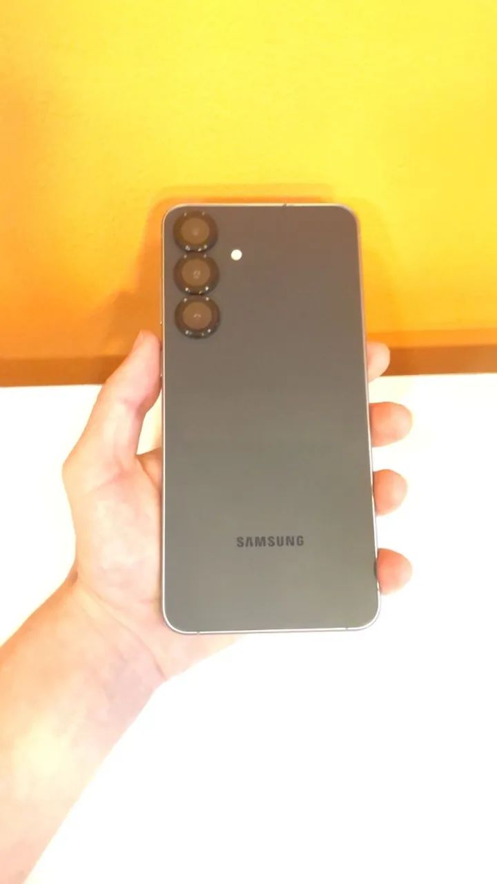 Samsung S25 FE Excelente - Troco Parcelo 18X Loja Centro - Foto 2