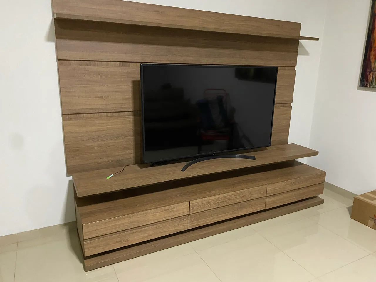 Rack com rodinhas e painel Sala