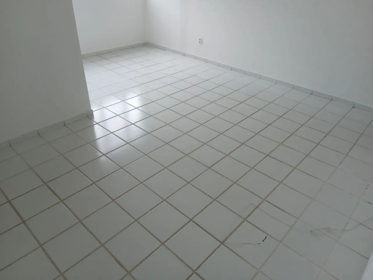 2/4, Pituba, alugo! - Foto 2
