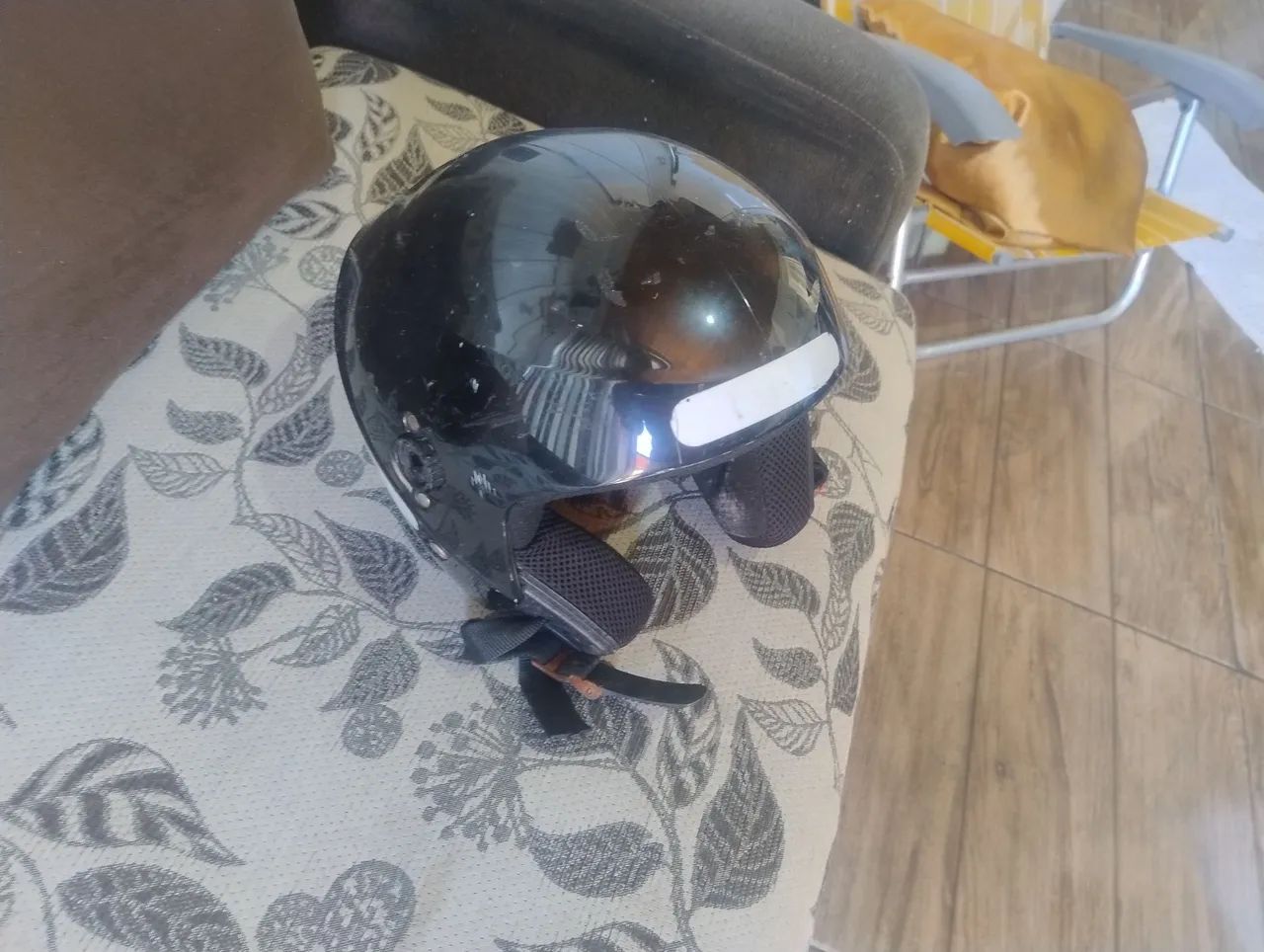 Capacete sem a viseira. - Foto 2