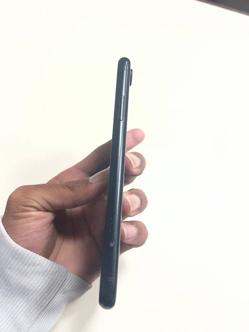 iPhone XR 64 Gb bateria 77% - Foto 2