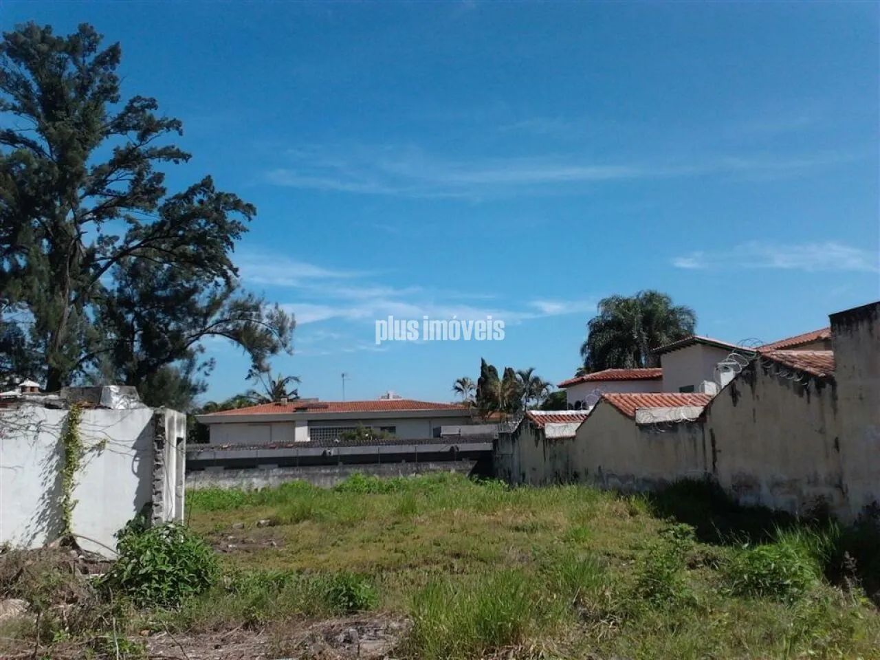 Amplo Terreno em Zona Estritamente Residencial - Foto 5