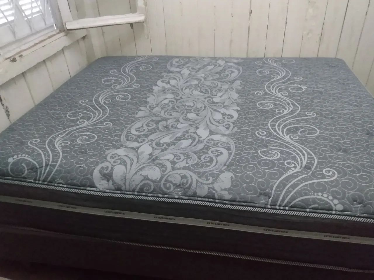 Cama Queen Size Completa com Box e Colchão  - Foto 2