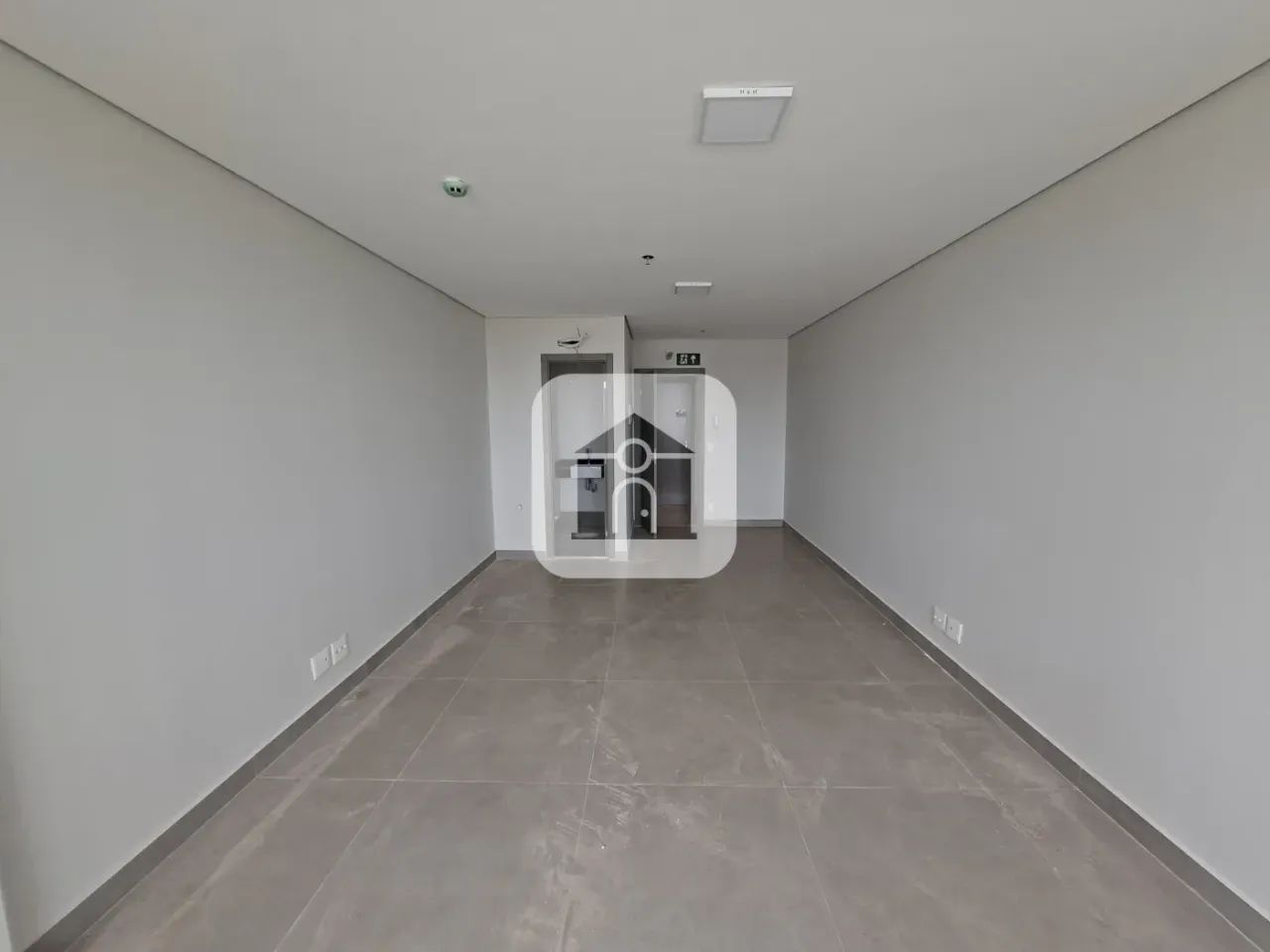 Sala comercial para locação no bairro Granja Marileusa