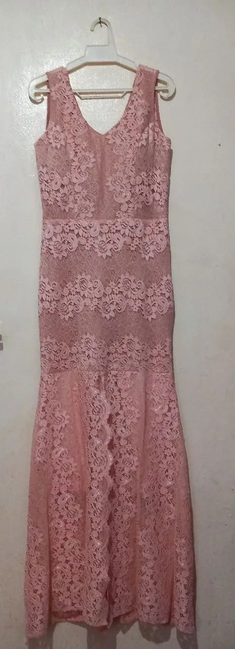 Vestido longo em renda