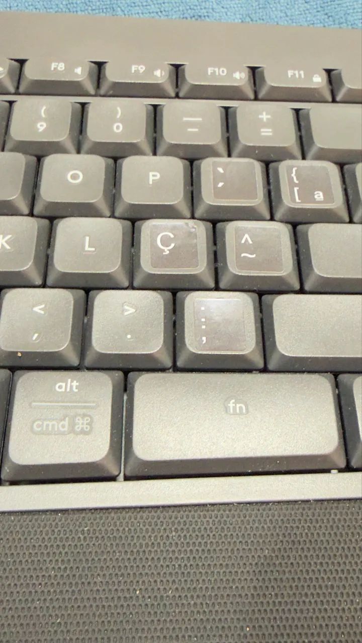 Vendo teclado logitech k850-func em 3 equipamentos, WINDOWS e MAC! - Foto 3