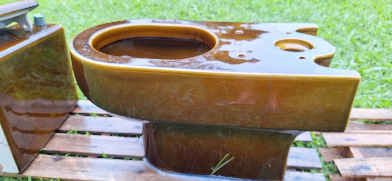 Vaso sanitário Deca com caixa acoplada marrom - Foto 5