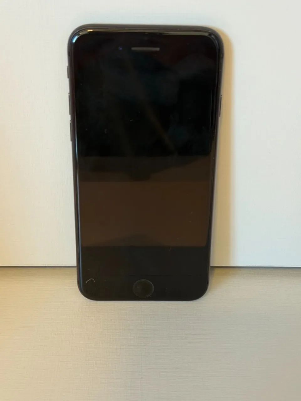 iPhone 8 - 64gb - (space gray - pra mim é preto) hehe - 100