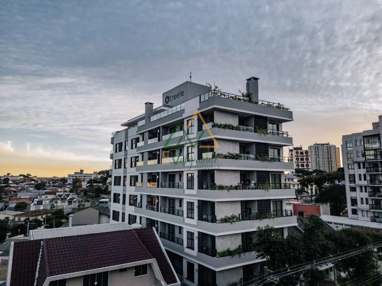 Apartamento no Bairro Capão Raso - Foto 2