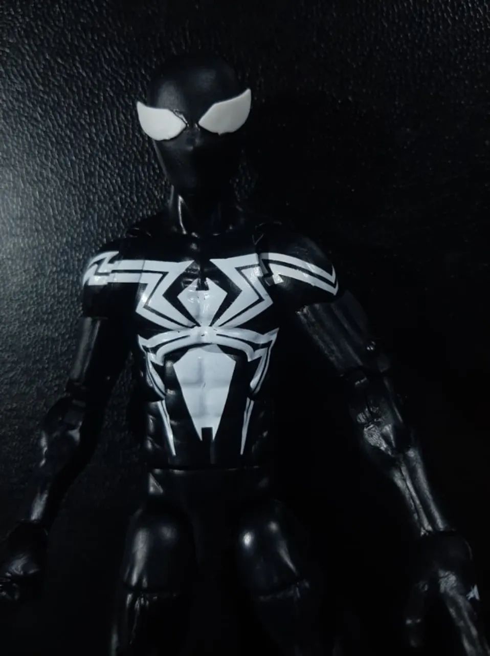 LEIA A DESCRIÇÃO Symbiote Spider-Man (Wave Kingpin) - Marvel Legends - Foto 3