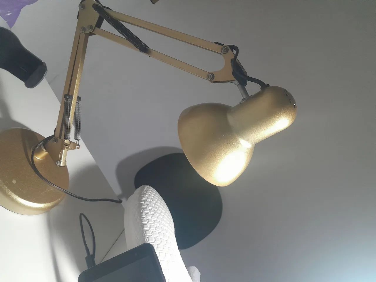 2 luminária dourada