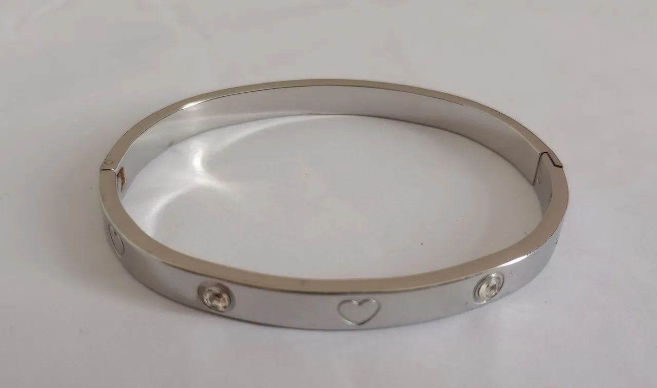 Pulseira prateada de aço - Foto 2
