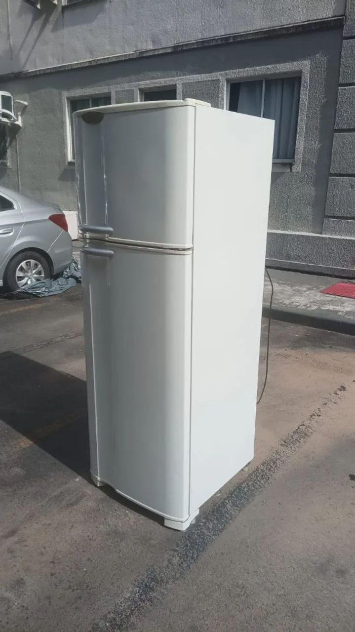 ? Geladeira Electrolux funcionando perfeitamente com garantia ? - Foto 2