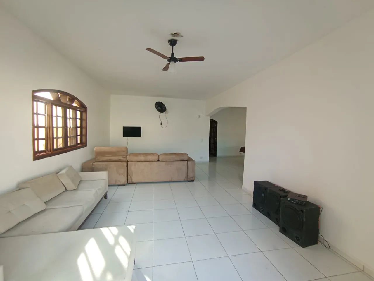 ALUGA-SE CASA PARA TEMPORADA EM ITANHAÉM - SP - Foto 3