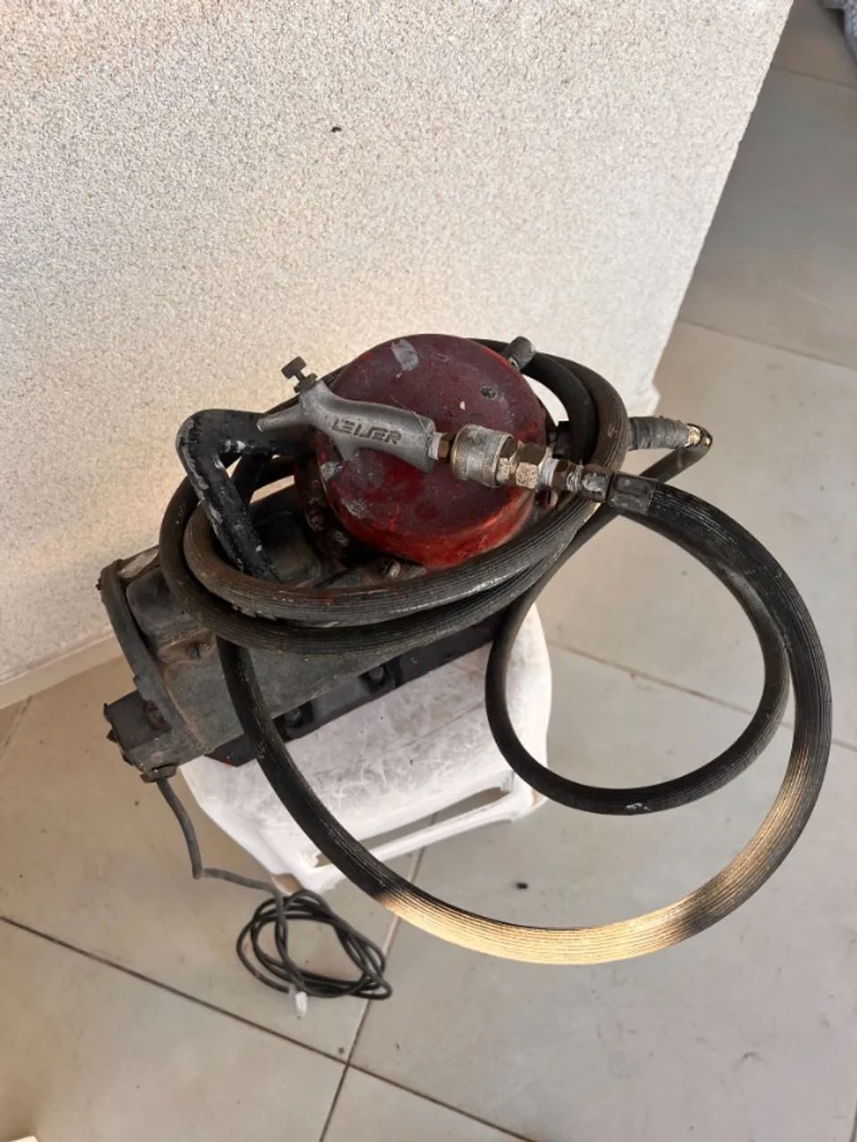 Compressor de ar - Tufão II - Foto 2