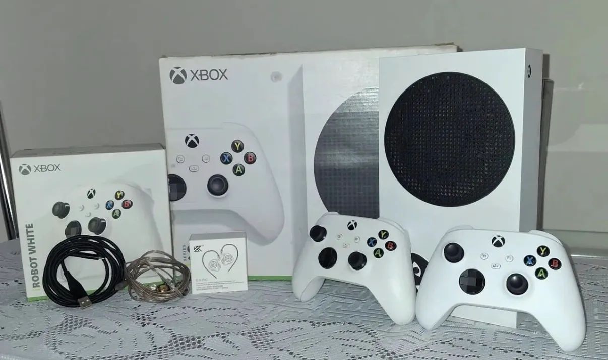 X box serie S + 3 controles 