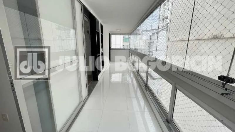 Leblon - Varanda - 3 Quartos - 108m - 2 Vagas de Garagem - Foto 3
