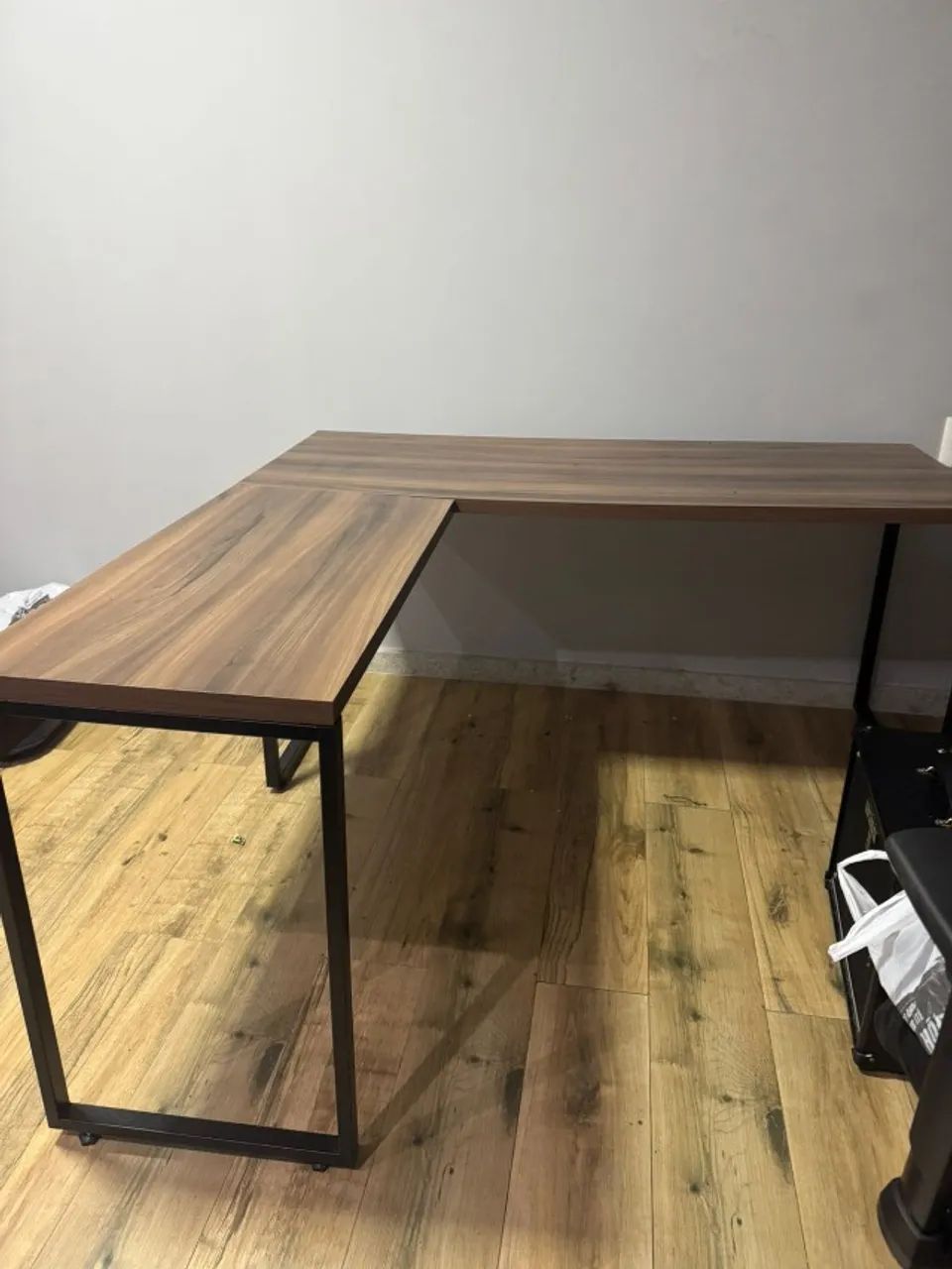 Mesa de trabalho em L