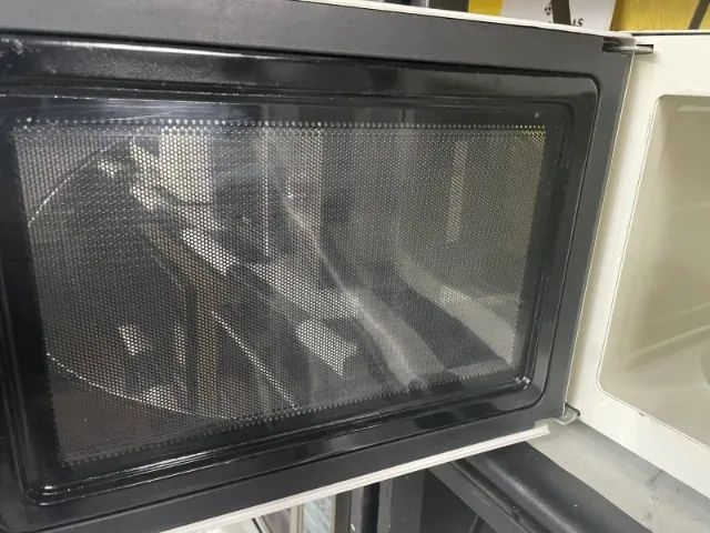 Micro-ondas Electrolux 27L 220v (Usado) - Foto 3