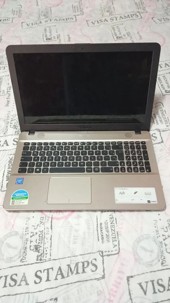 Vendo Notebook Asus VivoBook Max - Seminovo