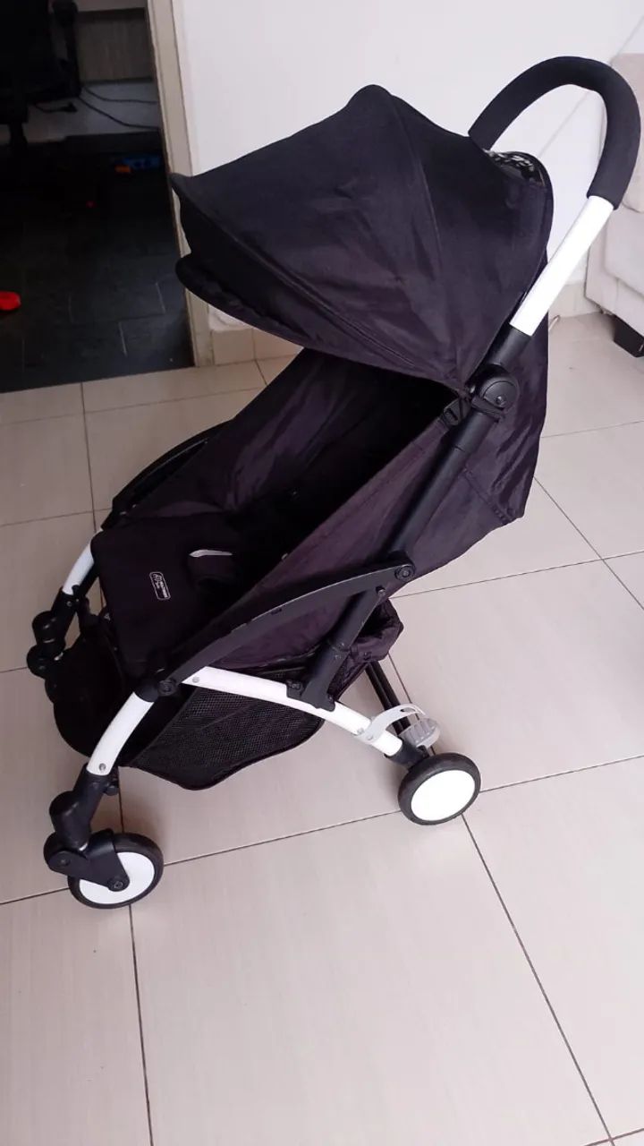 Carrinho compacto multikids baby bee preto 0-15 kgs - Maternidade
