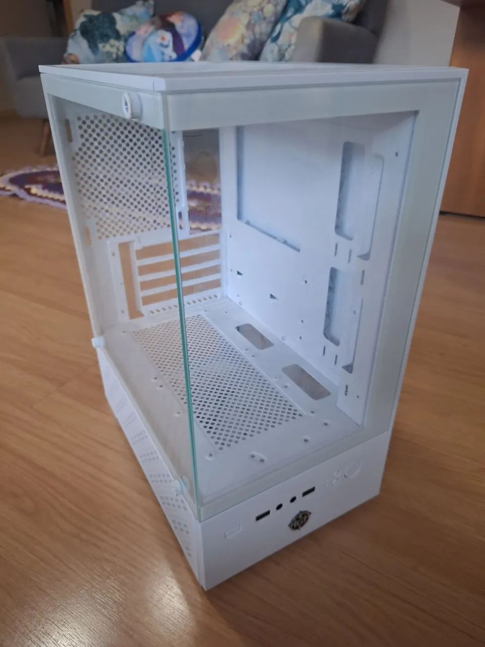 Gabinete branco para computador