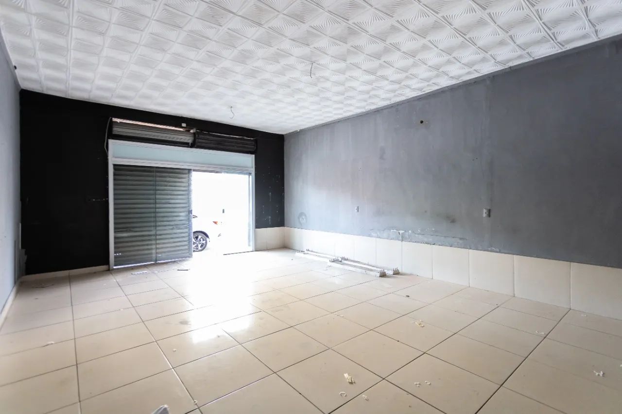 Sala Rua Senador Jaime, 60m², Setor Campinas.