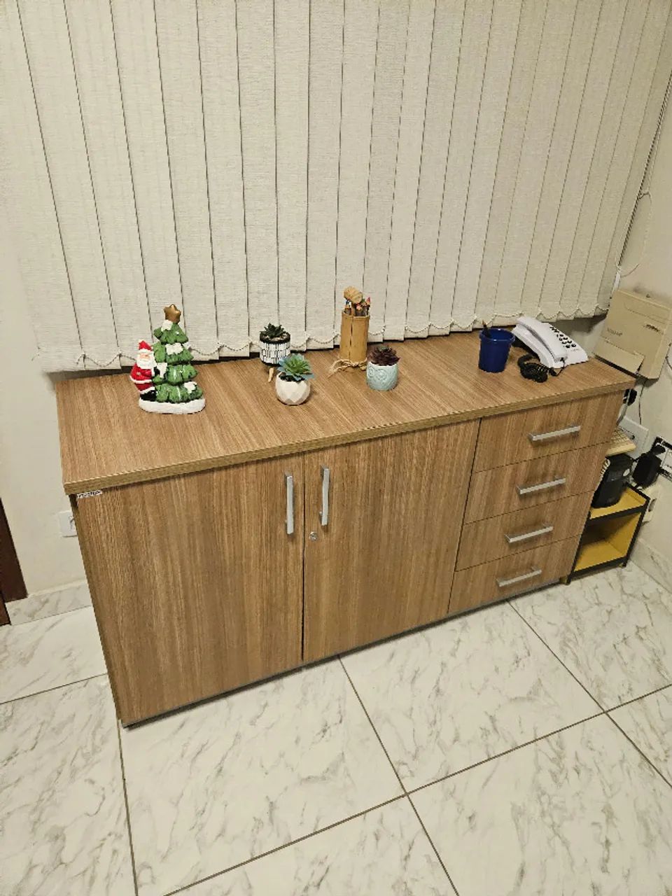 Balcão de recepção excelente estado