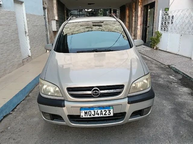 Chevrolet Zafira Zafira Elegance 2.0 MPFI FlexPower 8V 5p 2005
