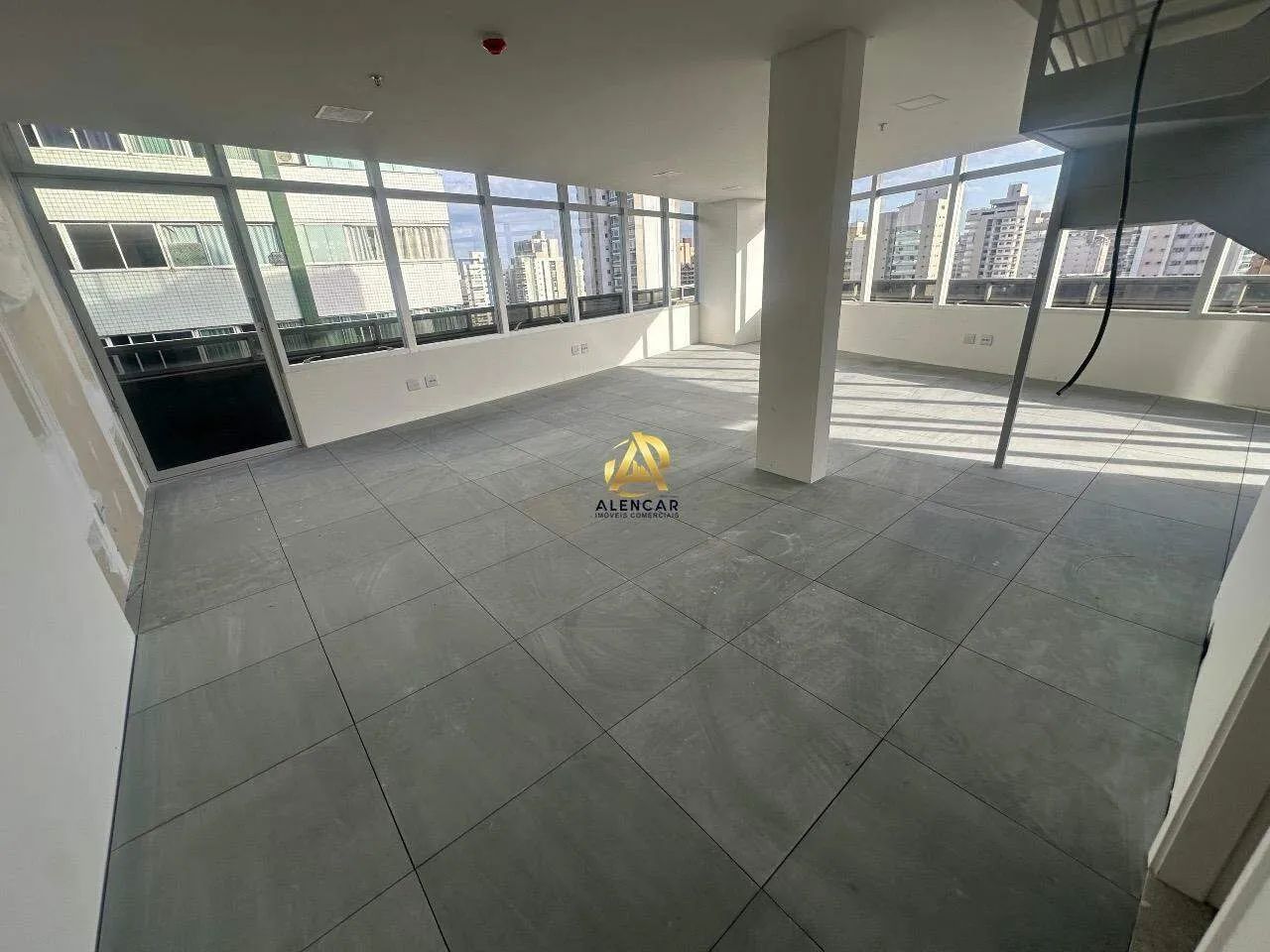 SALA COMERCIAL DUPLEX PARA LOCAÇÃO NA PRAIA DA COSTA  VILA VELHA/ES