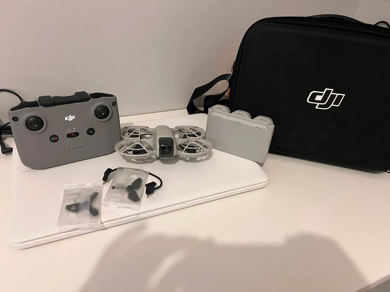 Dji neo. Kit fly more. 4k e função seguir 