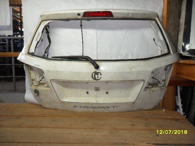 Tampa Traseira Fiat Freemont - Foto 2