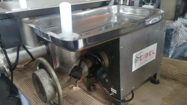 Moedor de carne inox boca 10 usado 220v