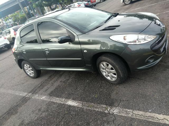 Peugeot 207 1.4 xr s 2011 top - Foto 20